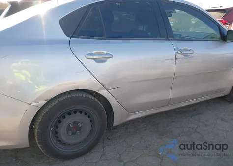 2020 Kia Rio Lx z USA, uszkodzony, nr VIN 3KPA24AD0LE335276